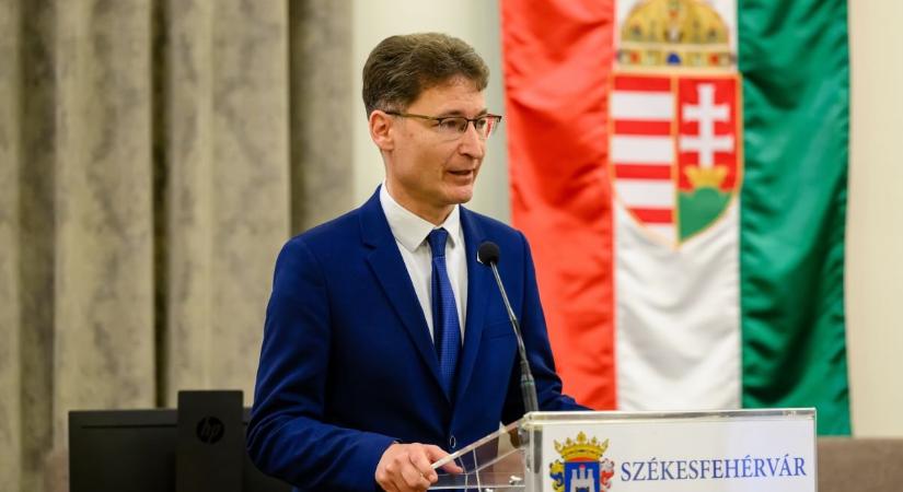 Lemondási hullám: Cser-Palkovics András is megvált kuratóriumi tagságától