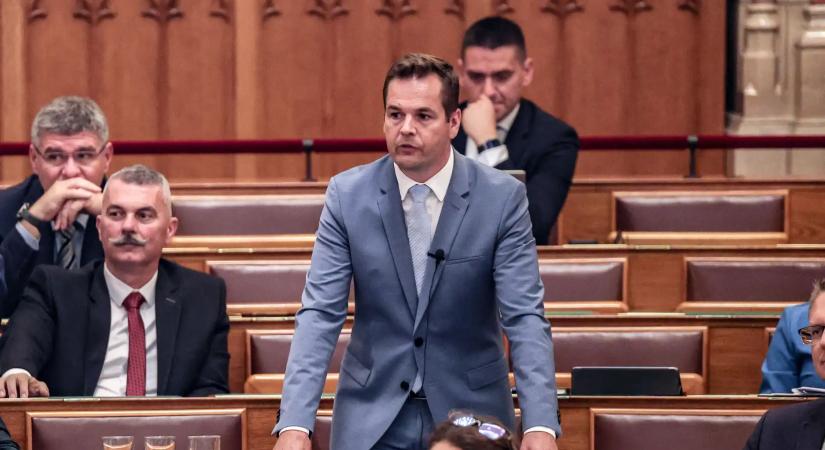 A Fidesz négy törvény miatt fordul az Alkotmánybírósághoz
