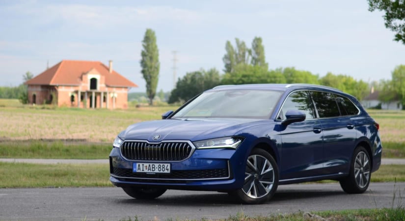 Utód nélkül szűnhet meg a Skoda Superb: íme a részletek!