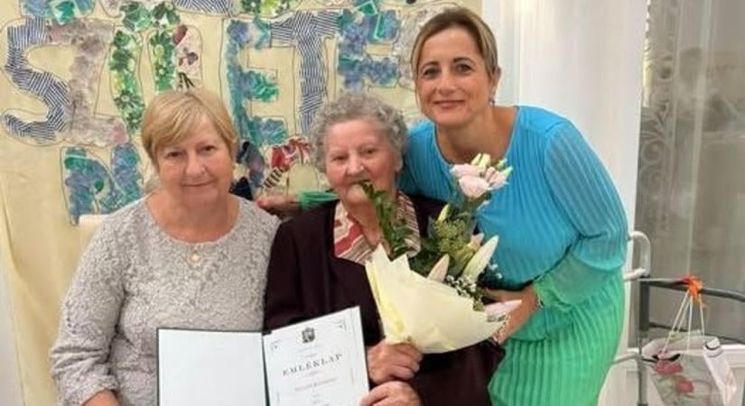 A 95. születésnap Sármelléken: csakis a szeretet számít! Horváth Kálmánnét ünnepelték az idősek otthonában