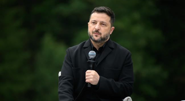 Zelenszkij: Kijevben több mint 12 lövegtornyot telepítettek az orosz dróncsapások elleni védelem érdekében