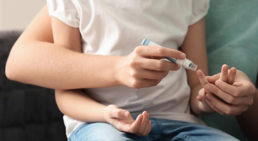 Sokkolta a családot, amikor kiderült, hogy cukorbeteg a 9 hónapos kislányuk
