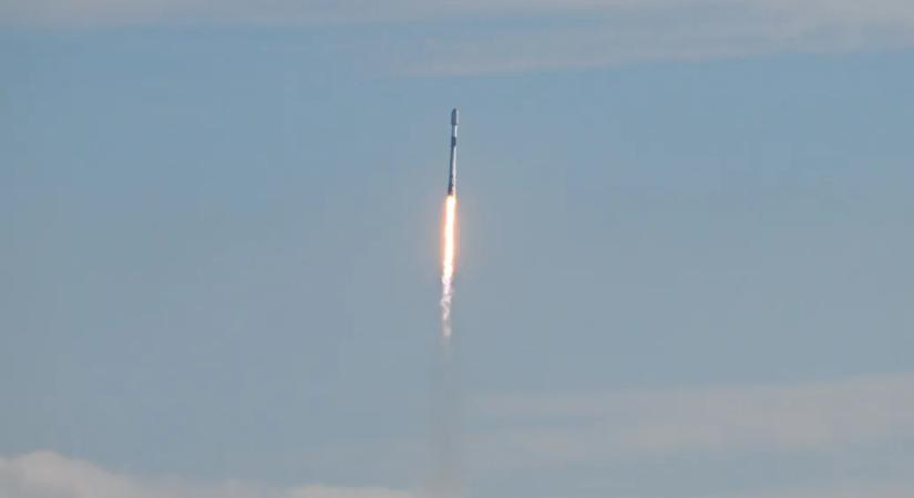 A Holdba csapódhat egy SpaceX Falcon 9 hordozórakéta levált felső része