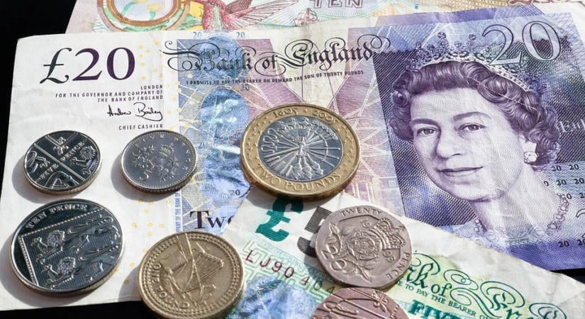 Lassuló ütemű élénkülést jeleznek a brit gazdaság aktivitási mérőszámai