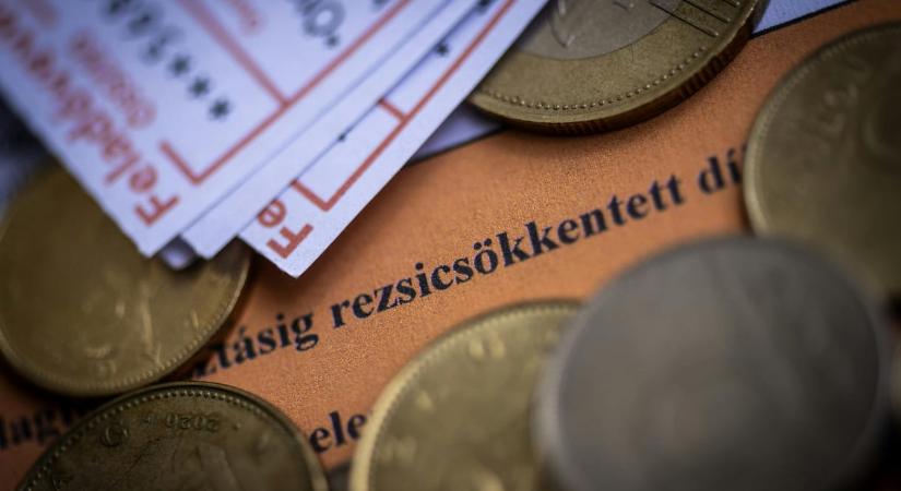 Kapitány István szép szavánál több kellene, hogy ne omoljon össze az áramhálózat: a rezsicsökkentés elengedése