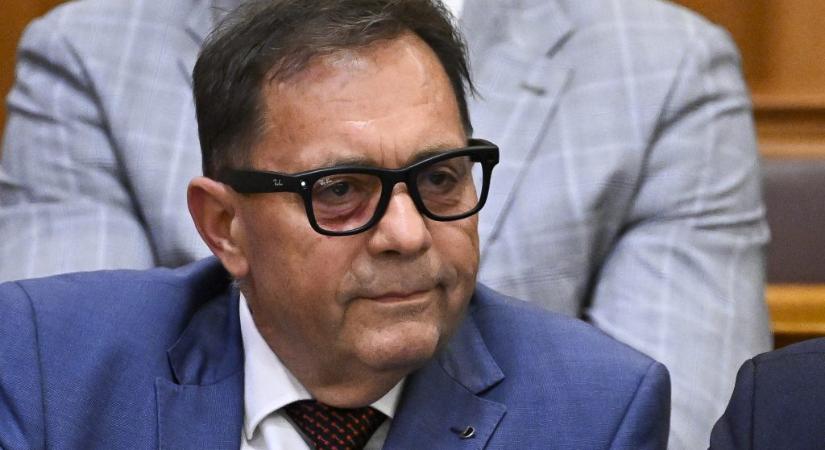Pócs János: Készen állok minden vizsgálatra és a tiszás ÁVH eljárása szerinti pórázon elvezetésre is, csak egy dolgot kérek