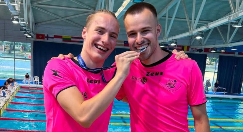 Történelmi sikerek és dupla ezüstérem: tündököltek a pécsi úszók