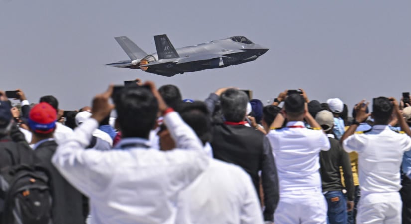 Vizsgálatot indít a Kongresszus, miután F-35-ös vadászgépek érzékeny technológiát tartalmazó részei kerültek Hongkongba