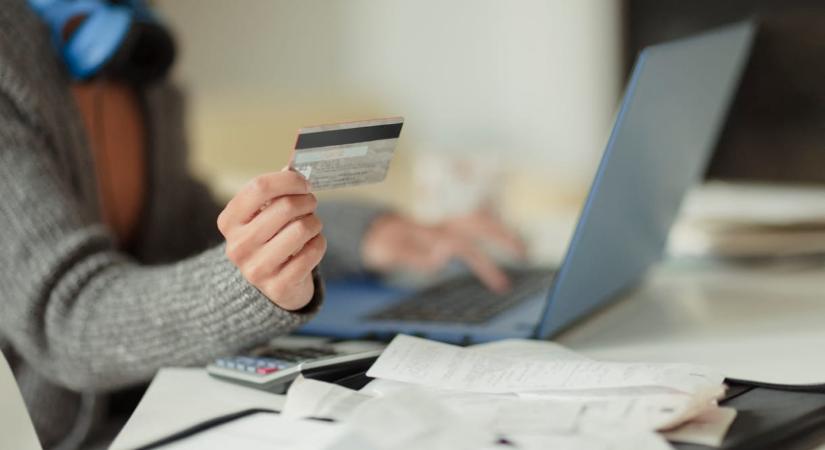 Új funkciót kell bevezetnie minden webshopnak, a fogyasztóvédelem szigorú ellenérzéseket ígér