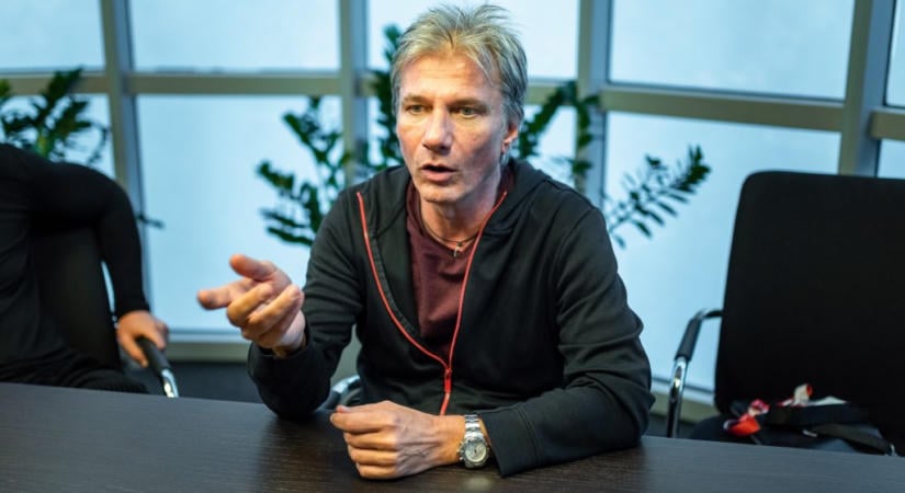 „Ha jól értem, az volt a fő baja, hogy a Mercijéből rácsodálkozott egy buszsávra” – bocsánatkérést vár Bochkor Gábortól Karácsony Gergely