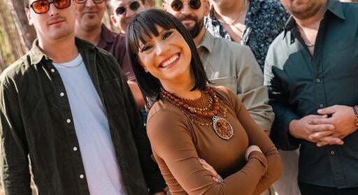 Ez nagyon jó lett! Debütált az Antal Timi Folk és a "Jaj, baba!"
