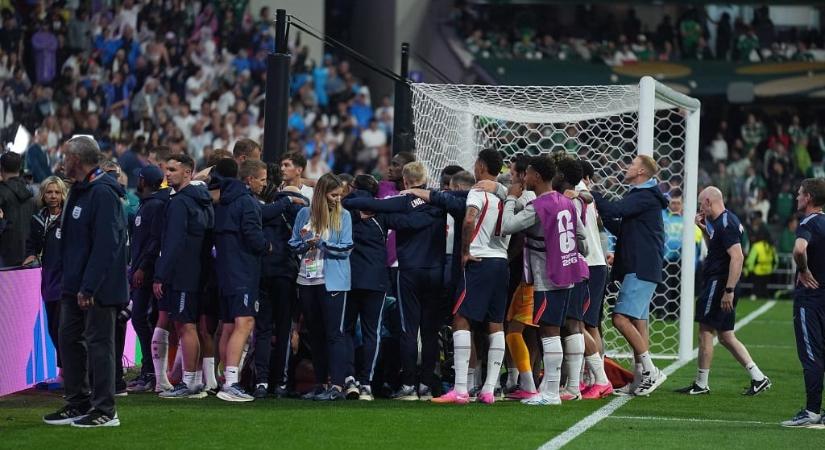 „Nagyon rosszul nézett ki” – ünneplés közben sérült meg az angolok középpályása, Jordan Henderson