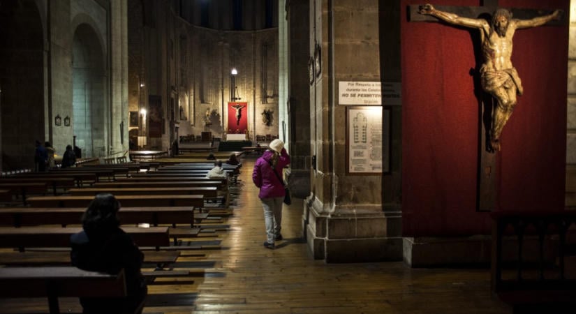 Míg mindenki Franciaországra figyelt, addig spanyol templomokból is elloptak műtárgyakat