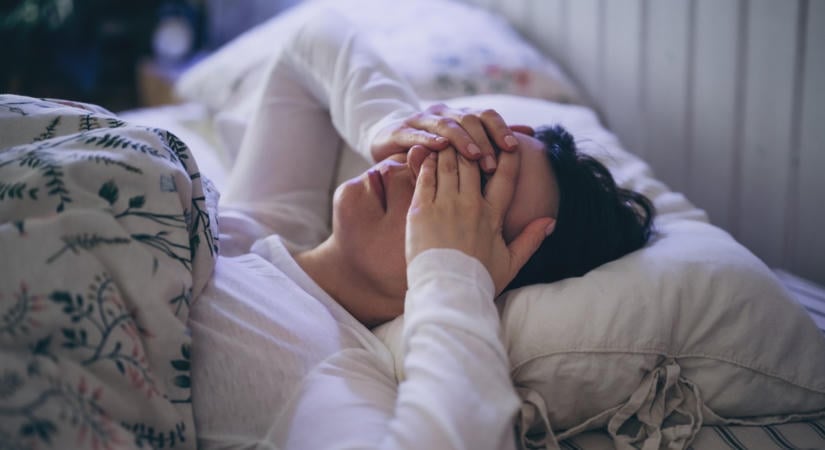 Nem véletlen, hogy az idősebbek hajnalban ébrednek: a szakértők elárulták, mi áll a háttérben
