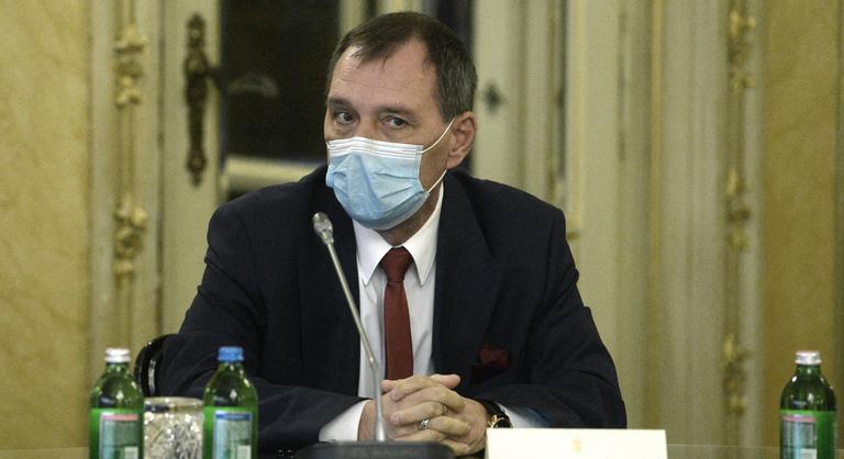 Szlávik János aggódik a majomhimlő miatt