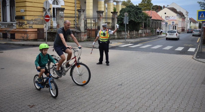 Melyik volt Nagykanizsa legzsúfoltabb kereszteződése a tanévkezdés reggelén? Mutatjuk a forgalmat (galéria, videó)