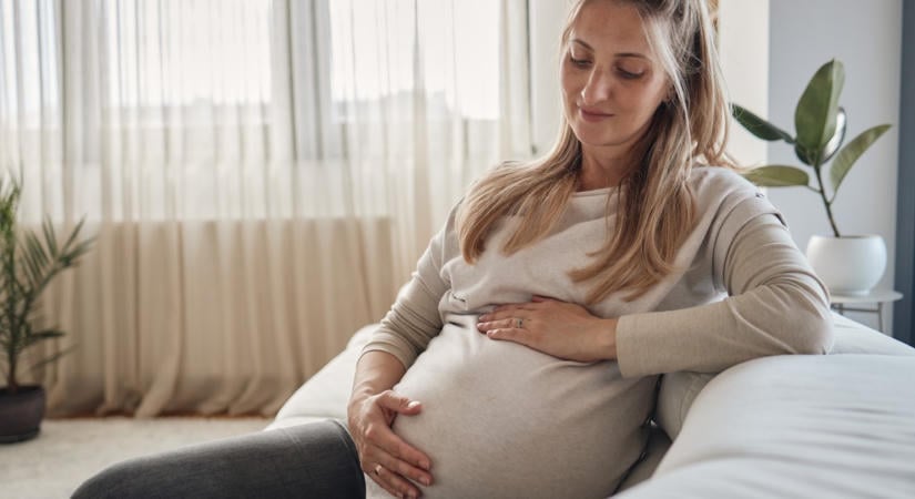 Tényleg kettő helyett kell enni? A pocak formája megmondja a baba nemét? Íme a 9 legelterjedtebb terhességi mítosz és tévhit