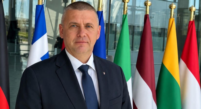 A koncepciós eljárás és az igazságszolgáltatás közötti alapvető különbségről ír Ruszin-Szendi Romulusz