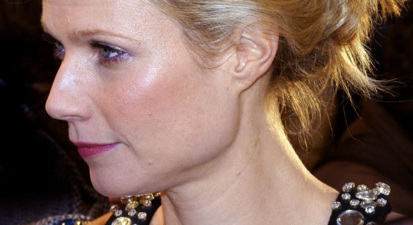Mindenki őt nézte Párizsban: Gwyneth Paltrow gyönyörű lánya meghódította a kifutót