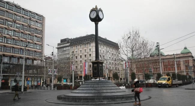Nem volt határozatképes a belgrádi képviselő-testület, november 23-ra halasztották Šapić leváltásának megvitatását