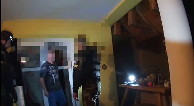 Megtudta, hol vannak az elásott aranytömbök