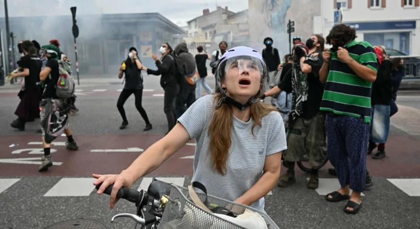 Kijárási korlátozások a francia nagyvárosokban