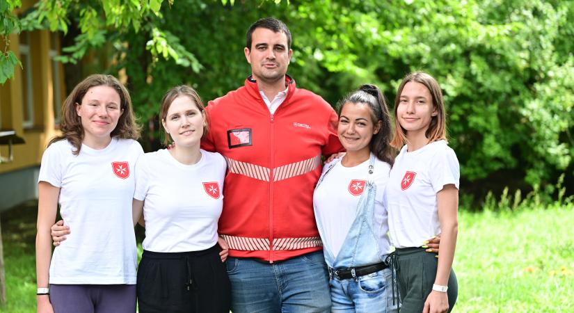 A szeretetszolgálat azt vallja, hogy segíteni csak jól szabad – hangsúlyozta Molnár Tamás