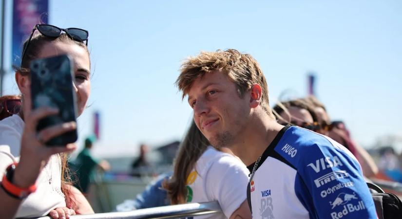 Az első hiba után szétszedték: az F1-es pilótának felrobbant a telefonja a rázúduló gyűlöletáradattól