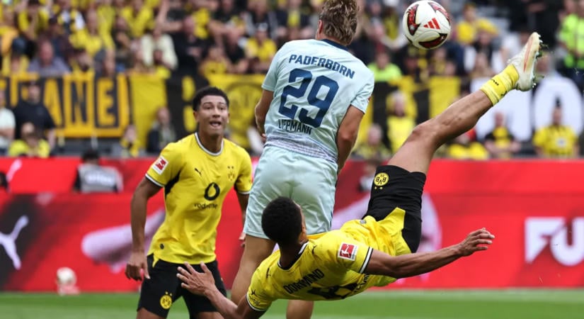 Ollózós gól Dortmundban; tovább menetel a Freiburg a Bundesligában – videó