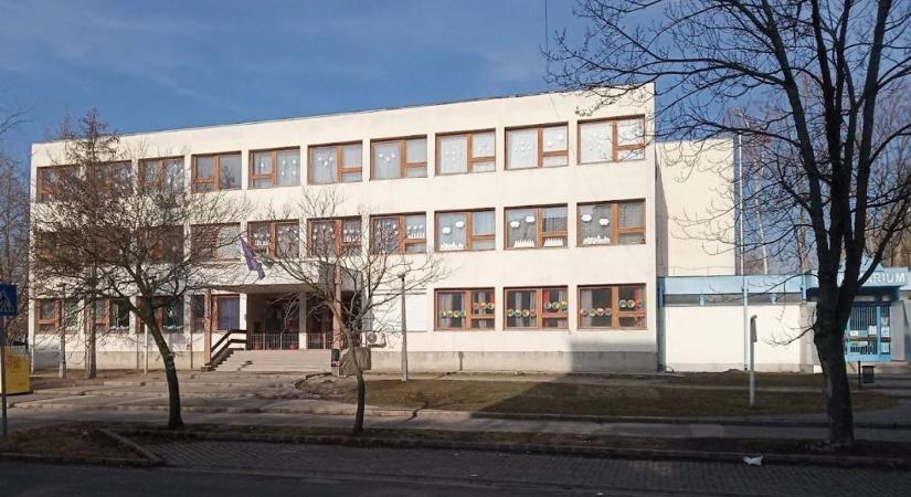 Végre elindultak a munkálatok a kecskeméti Lánchíd iskolában – így újul meg az intézmény