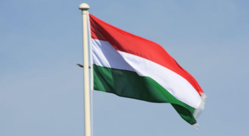Simó Endre: Olajat önt a tűzre az új magyar külpolitika