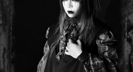 A visual kei sötét oldala először Budapesten