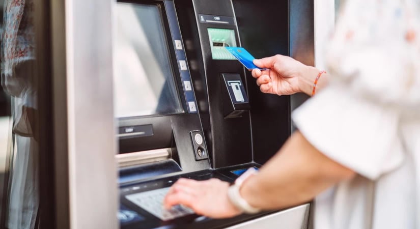 Eltűnhet a bankkártyák PIN-kódja – ez válthatja fel a jövőben