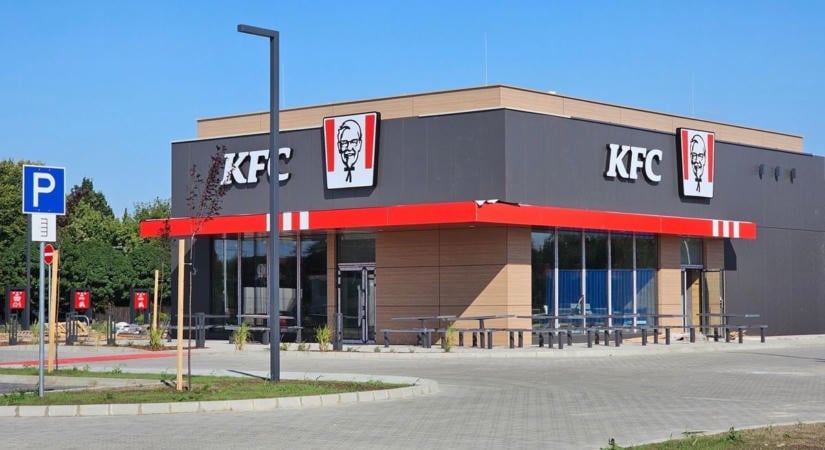 Mikor nyílik a KFC Sárváron? Jelenleg is toborozzák a dolgozókat