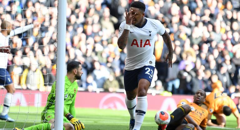 A Tottenham 200 millió fontot bukik, kölcsönt vesz fel