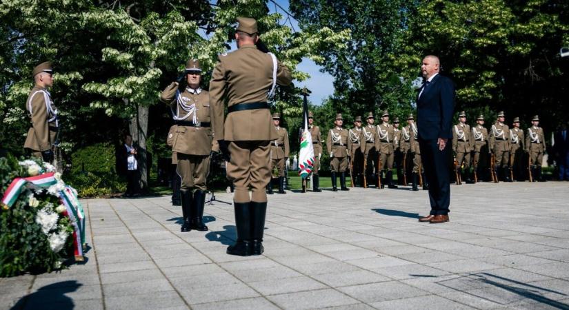 Fontos részleteket közölt Ruszin-Szendi Romulusz honvédelmi miniszter