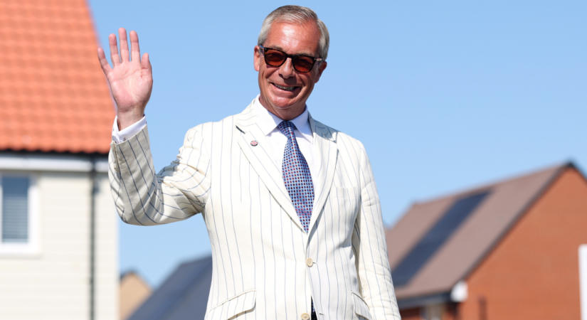 Kiütéssel nyert Nigel Farage: visszaküldte a kukának öltözött intergalaktikus űrharcost oda, ahonnan jött