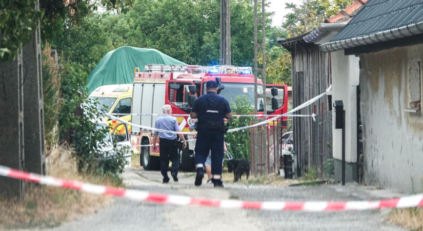 Őrizetbe vették a férfit, aki magára robbantotta a házat Öskün az összegyűjtögetett háborús lőszereivel