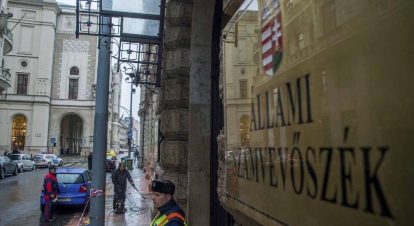 Egymásnak esett az Állami Számvevőszék és Magyar Péter