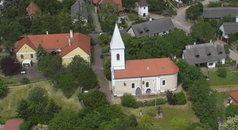 35 év után emeltek vádat a paloznaki plébánost meggyilkoló román férfi ellen