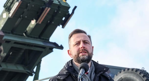 Lengyelország háború rezsimjére készül