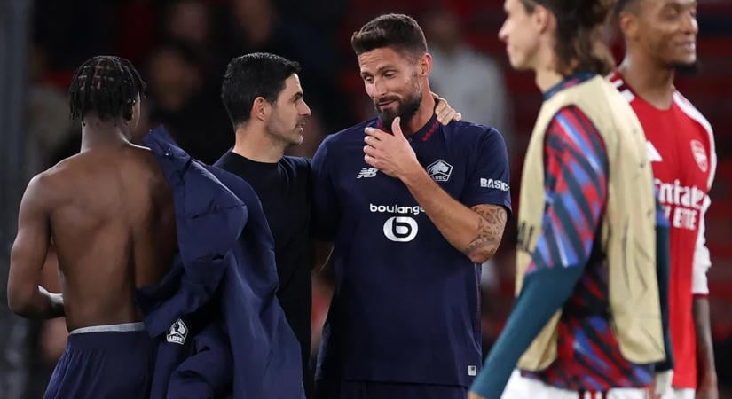 Vastaps fogadta Giroud-t Londonban, Arteta behívta az Arsenal öltözőjébe