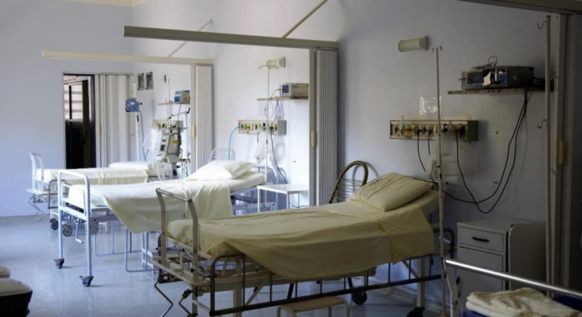 Az egyik fővárosi szülészetről tűnt el a 14 éves, várandós Kamilla, a lányt a rendőrség is keresi – fotó a cikkben