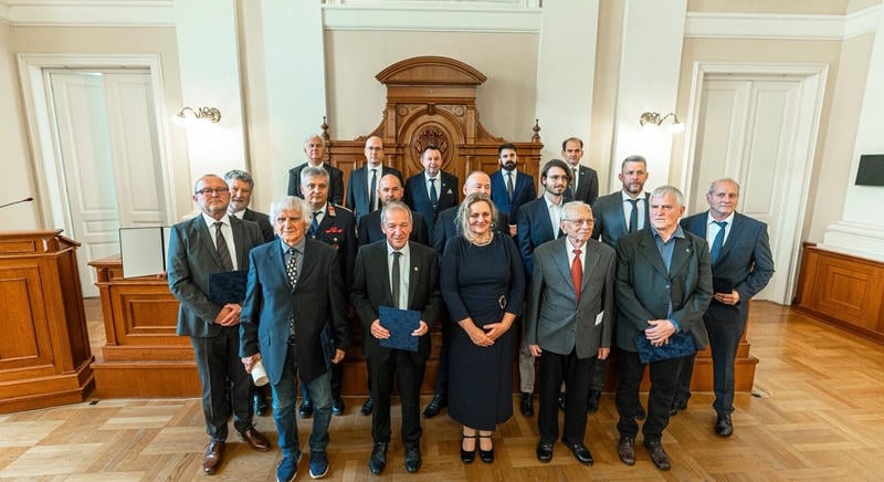 Pócza Zoltán kapta a megyei közgyűlés Berzsenyi Dániel-díját - Ők a megyei kitüntetettek