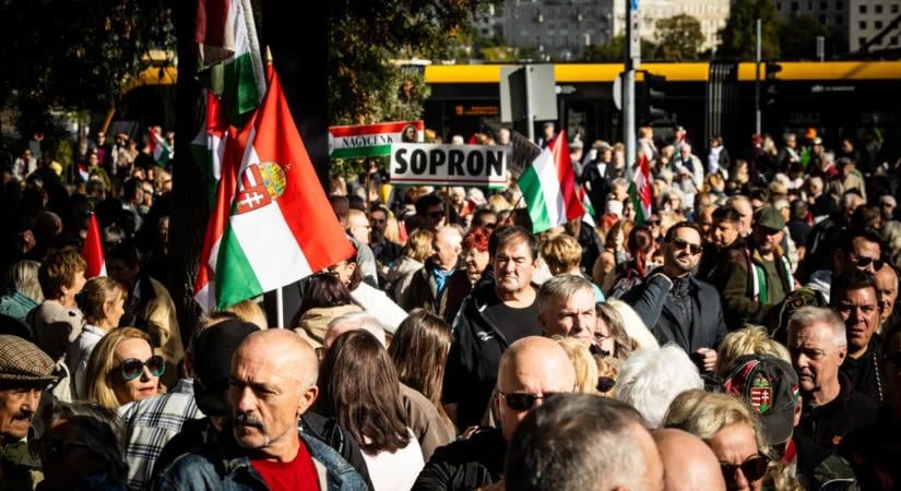 Kiszelly Zoltán szerint a Fidesz erőt mutatott, Magyar Péter beszéde elsikkadt október 23-án