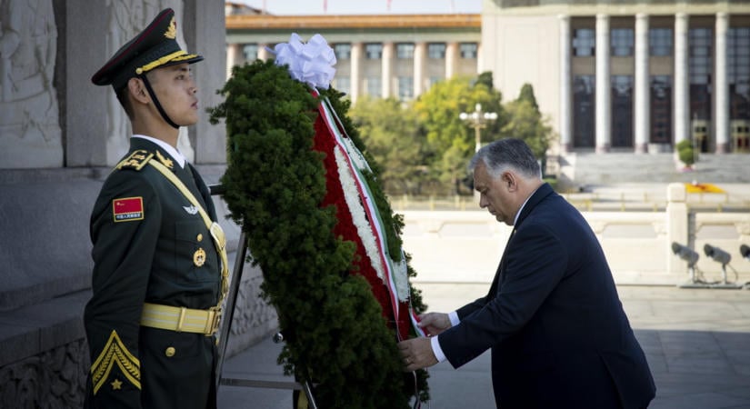 Két év alatt kétmilliárd forintba kerültek Orbán Viktor külföldi útjai