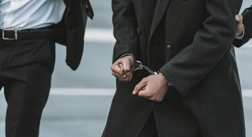 MNB-botrány: nemzetközi elfogatóparancsokat adtak ki