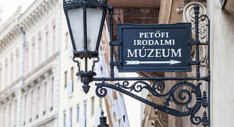 Amatőr bábtervezők számára hirdet pályázatot a PIM
