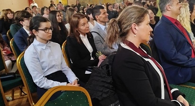 Új igazgatót keres az érsekújvári Pázmány Péter Gimnázium