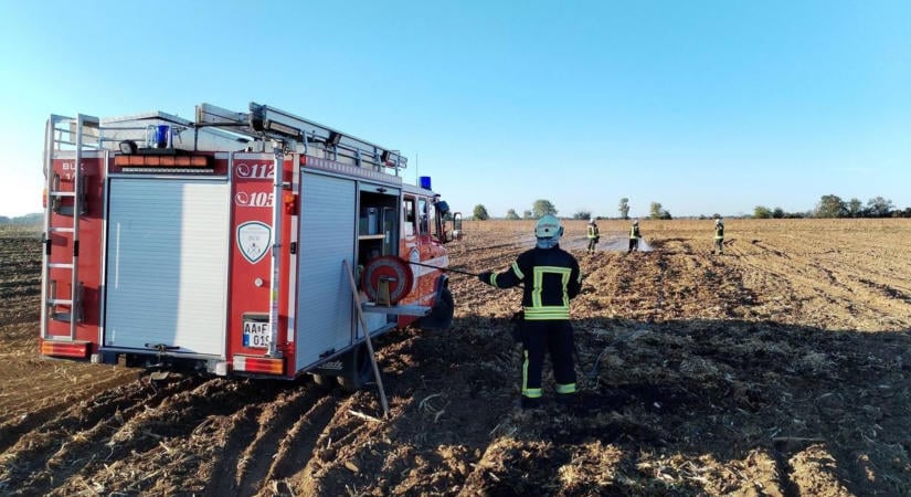 Tűz ütött ki Bőben, két város tűzoltói dolgoztak a helyszínen - fotók